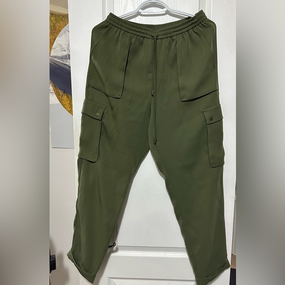 Forever 21 Cargo/ size small / - Picture 1 of 4